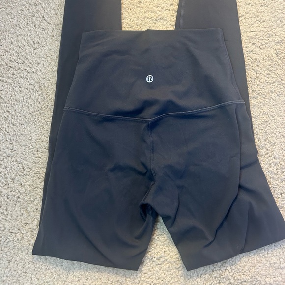 Lululemon gray leggings - Picture 2 of 4